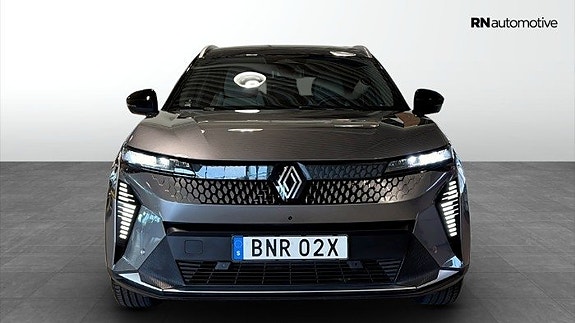Renault Scenic E-Tech 8 of 19