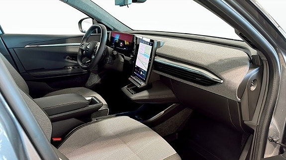 Renault Scenic E-Tech 12 of 19