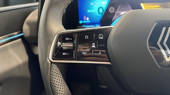 Renault Scenic E-Tech 16 of 19