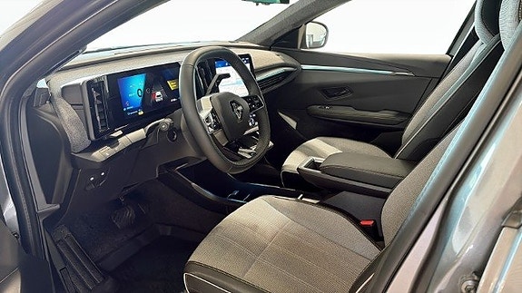 Renault Scenic E-Tech 11 of 19