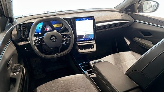 Renault Scenic E-Tech 10 of 19