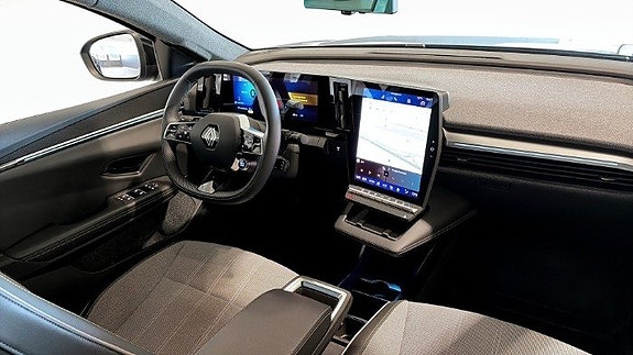 Renault Scenic E-Tech 15 of 19