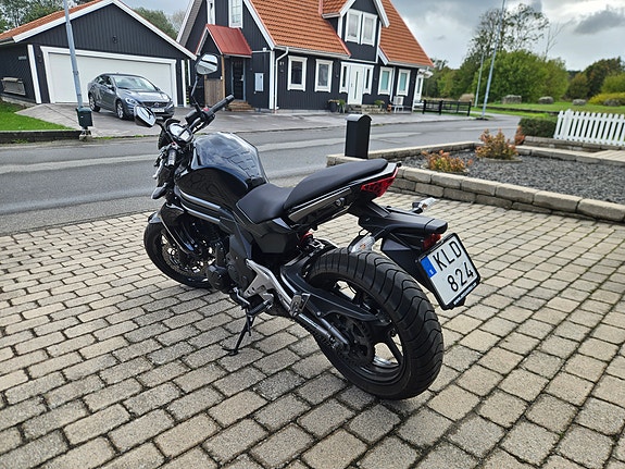 Kawasaki Ninja ER-6n 3 of 4