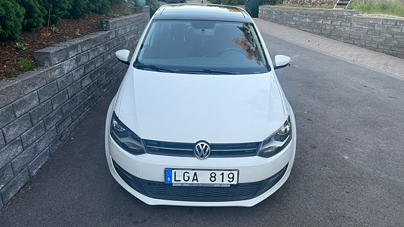 Volkswagen Polo 2 of 3