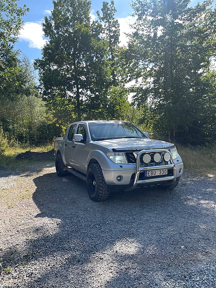 Nissan Navara 2 of 11