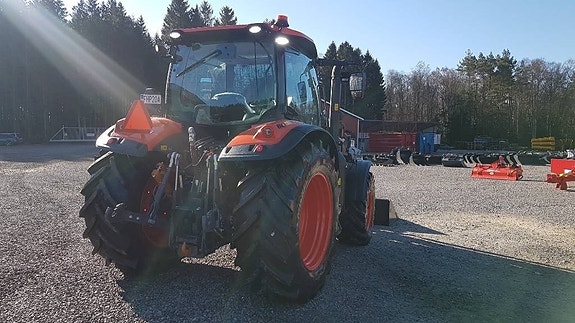 Kubota M 6-142 4 of 7