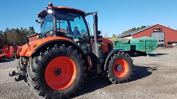 Kubota M 7173 3 of 8