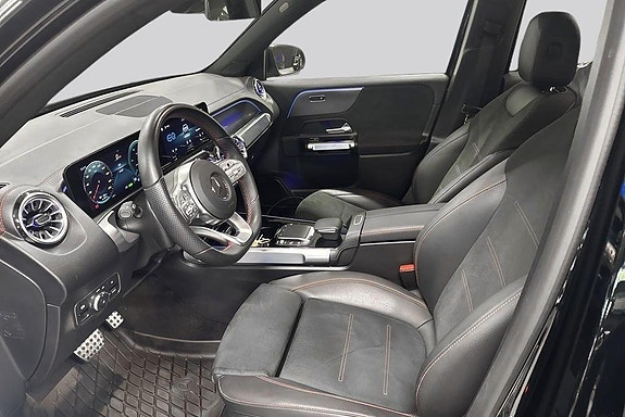 Mercedes-Benz EQB300 8 of 14