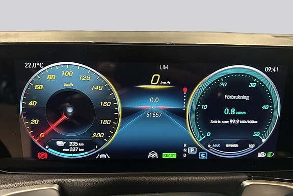 Mercedes-Benz EQB300 10 of 14