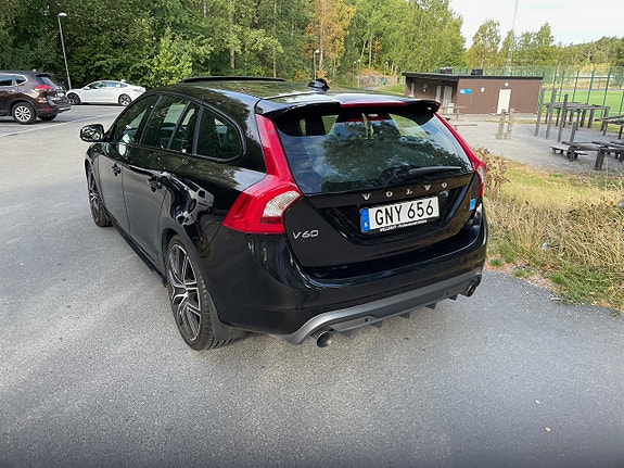 Volvo V60 3 of 7