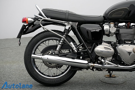 Triumph Bonneville T120* 10 of 26