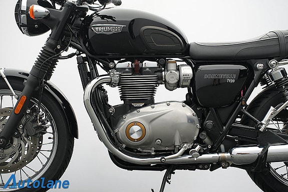 Triumph Bonneville T120* 14 of 26