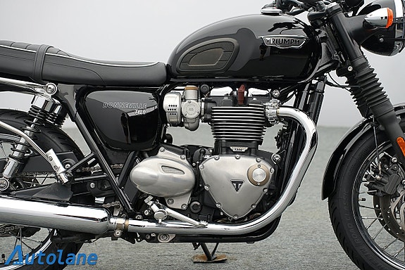 Triumph Bonneville T120* 11 of 26