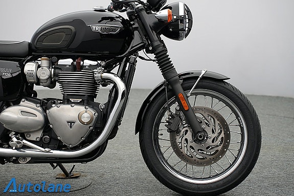 Triumph Bonneville T120* 12 of 26