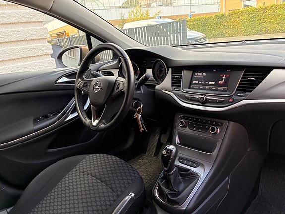 Opel Astra 16 of 25
