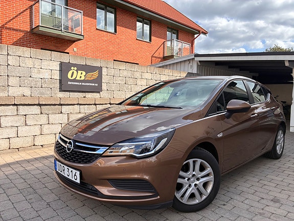Opel Astra 2 of 25