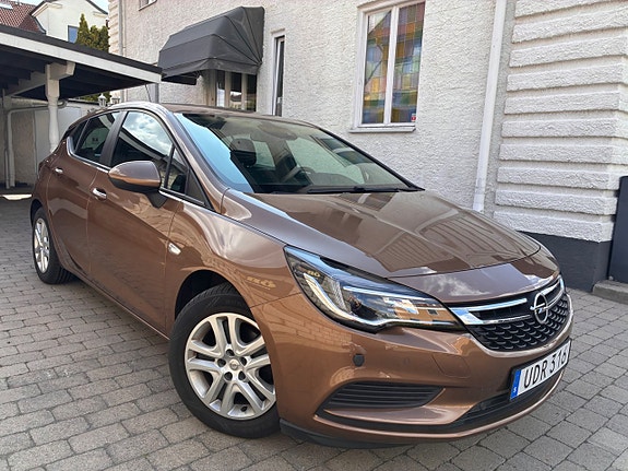 Opel Astra 4 of 25