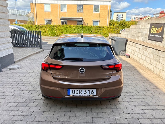 Opel Astra 11 of 25