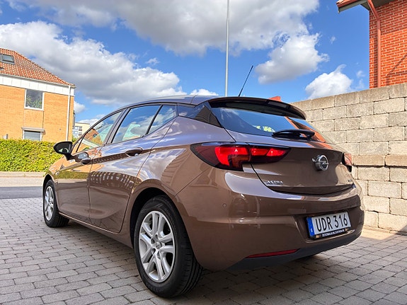 Opel Astra 8 of 25