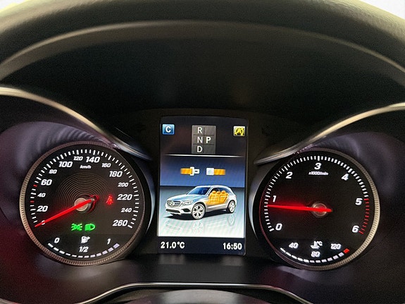Mercedes-Benz GLC220 d 19 of 30