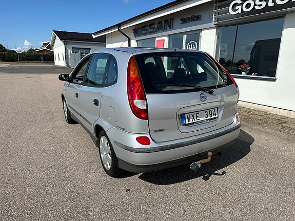 Nissan Almera Tino 4 of 8