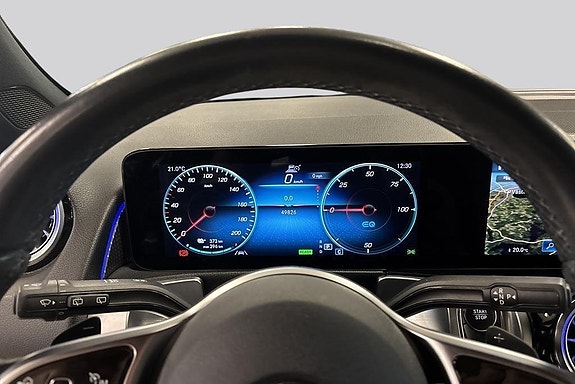 Mercedes-Benz EQB300 10 of 17