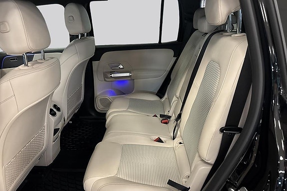 Mercedes-Benz EQB300 9 of 17