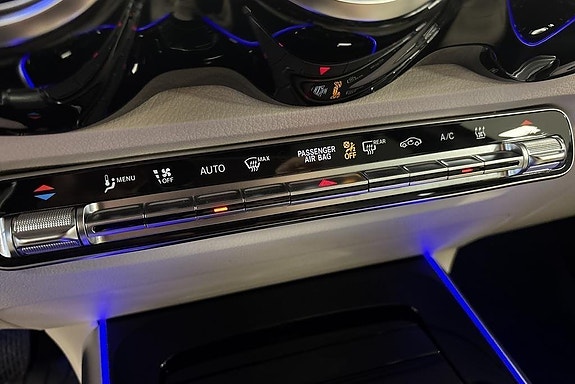 Mercedes-Benz EQB300 13 of 17