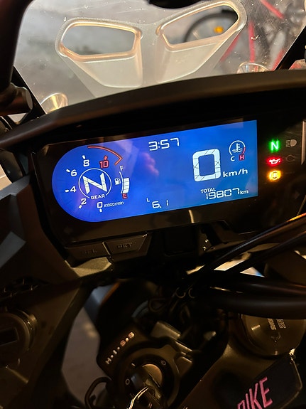 Honda CB500X 5 of 9