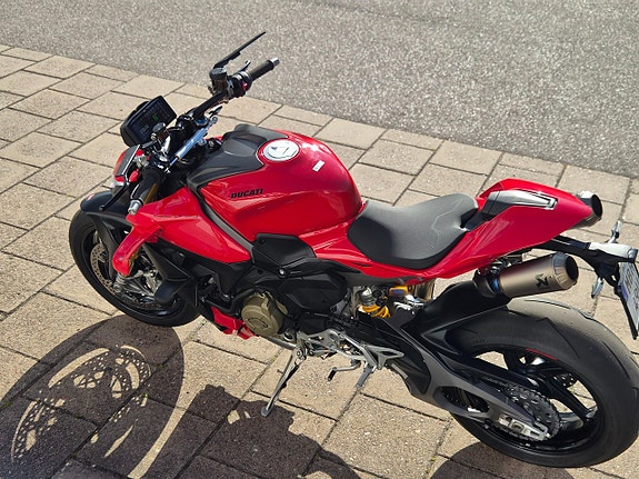 Ducati Streetfighter V4S *AKRAPOVIC* 6 of 10