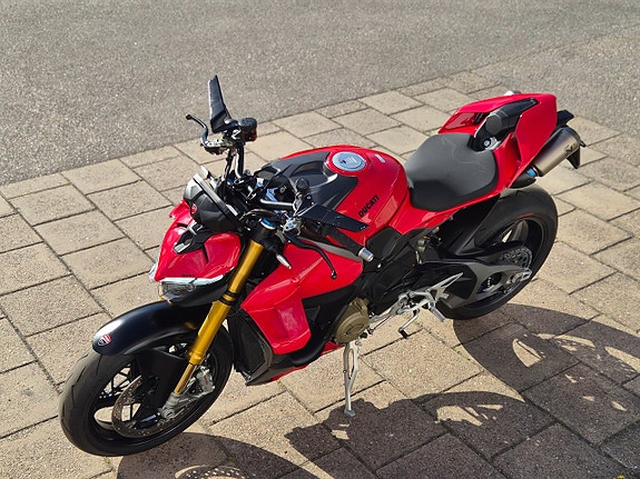 Ducati Streetfighter V4S *AKRAPOVIC* 5 of 10