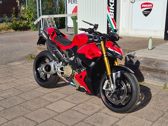 Ducati Streetfighter V4S *AKRAPOVIC* 3 of 10