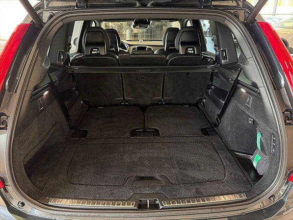 Volvo XC90 18 of 22