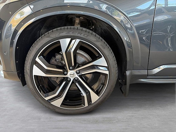 Volvo XC90 8 of 22