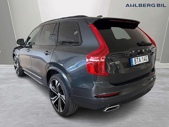 Volvo XC90 3 of 22