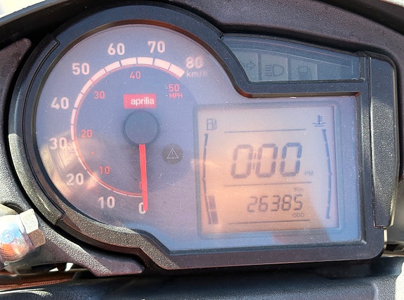 Aprilia SR 50 R Carb 2 of 4