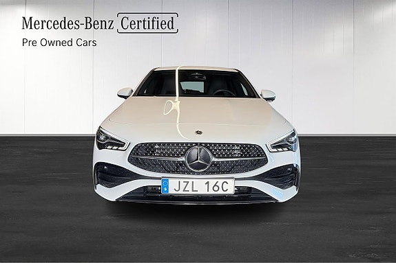 Mercedes-Benz CLA200 2 of 20