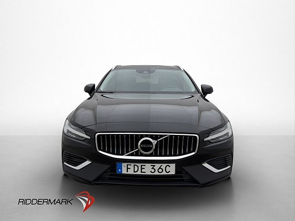 Volvo V60 2 of 30