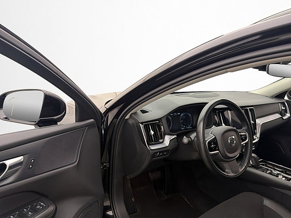 Volvo V60 12 of 30