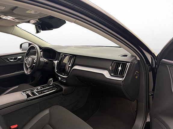 Volvo V60 16 of 30