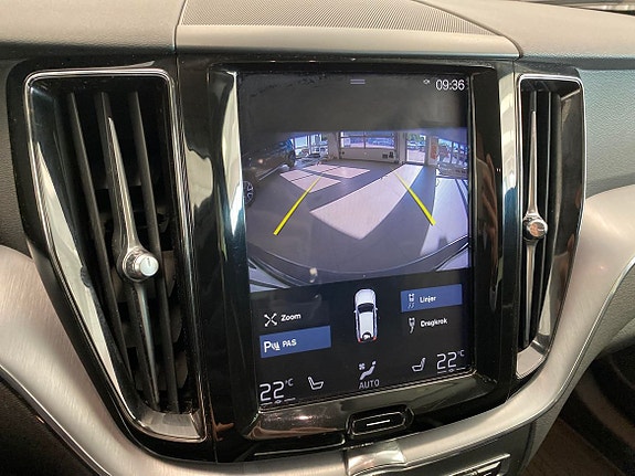 Volvo XC60 14 of 15