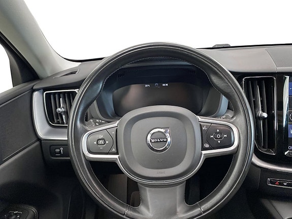 Volvo XC60 9 of 15