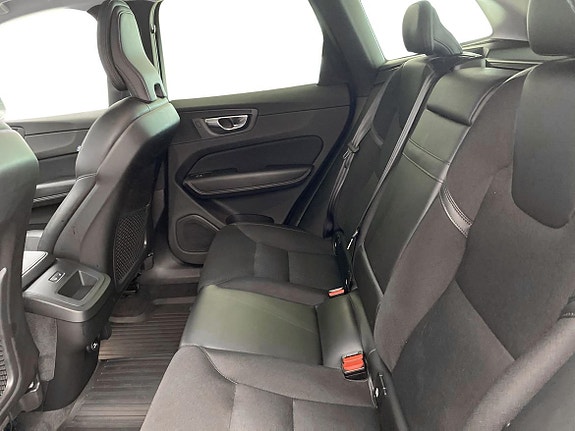Volvo XC60 7 of 15