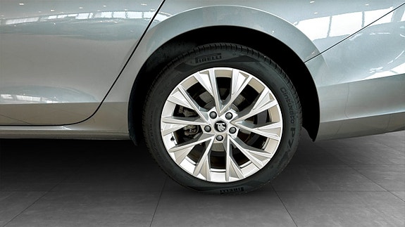 Skoda Superb 6 of 14