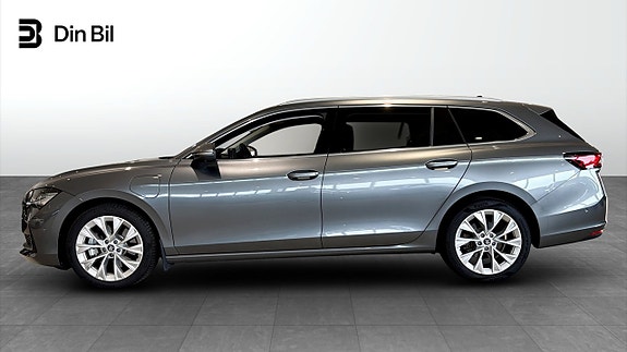 Skoda Superb 2 of 14