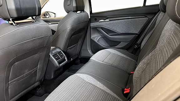 Skoda Superb 12 of 14