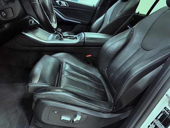 BMW X5 11 of 17