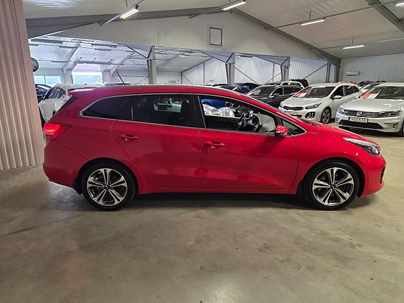 Kia Ceed 3 of 12