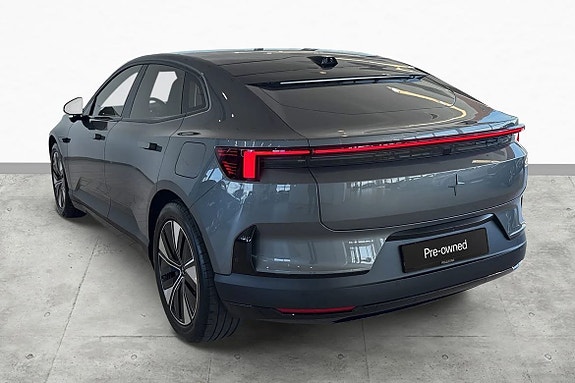 Polestar 4 4 of 13