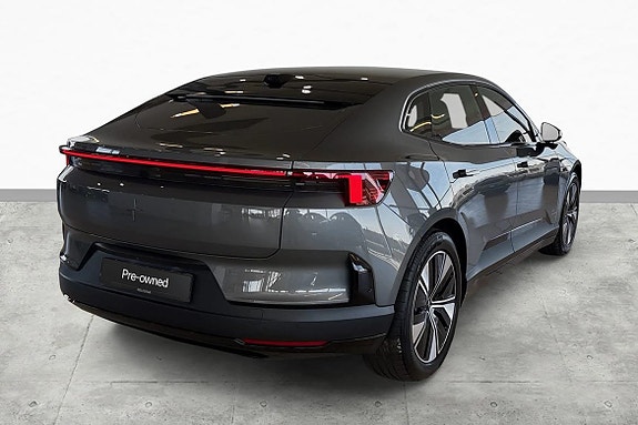 Polestar 4 5 of 13